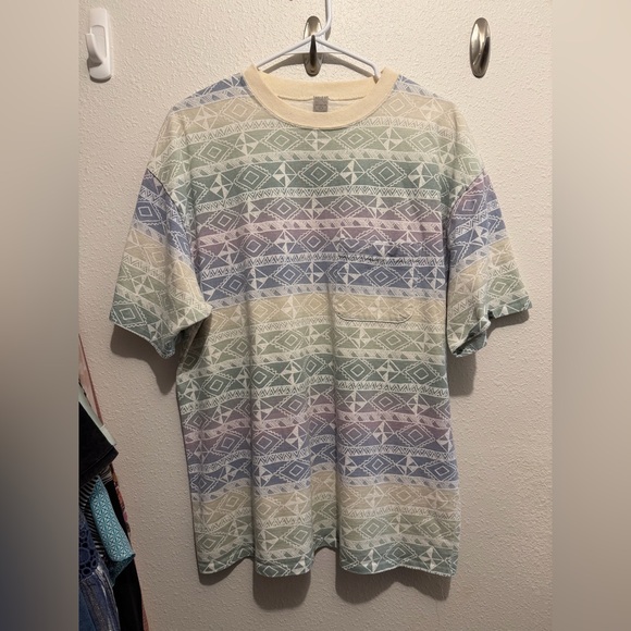 Geometric Patterned T-Shirt - Picture 1 of 4